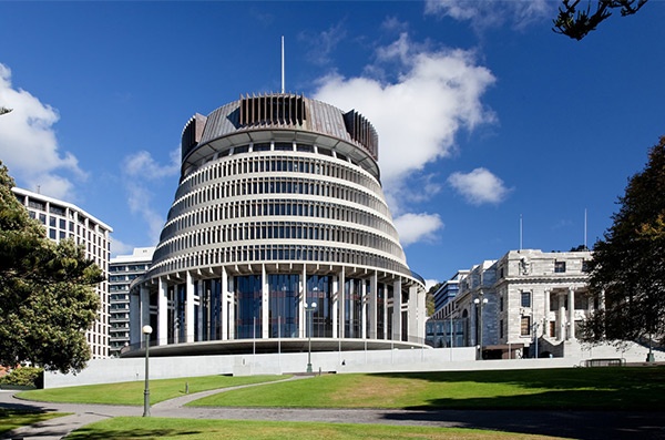 The Beehive by www.flickr.com/photos/russellstreet/ – licensed under CC BY-SA