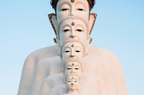 Click the photo of a row of Buddha statues gradually getting smaller to learn the benefits of reducing batch size. 